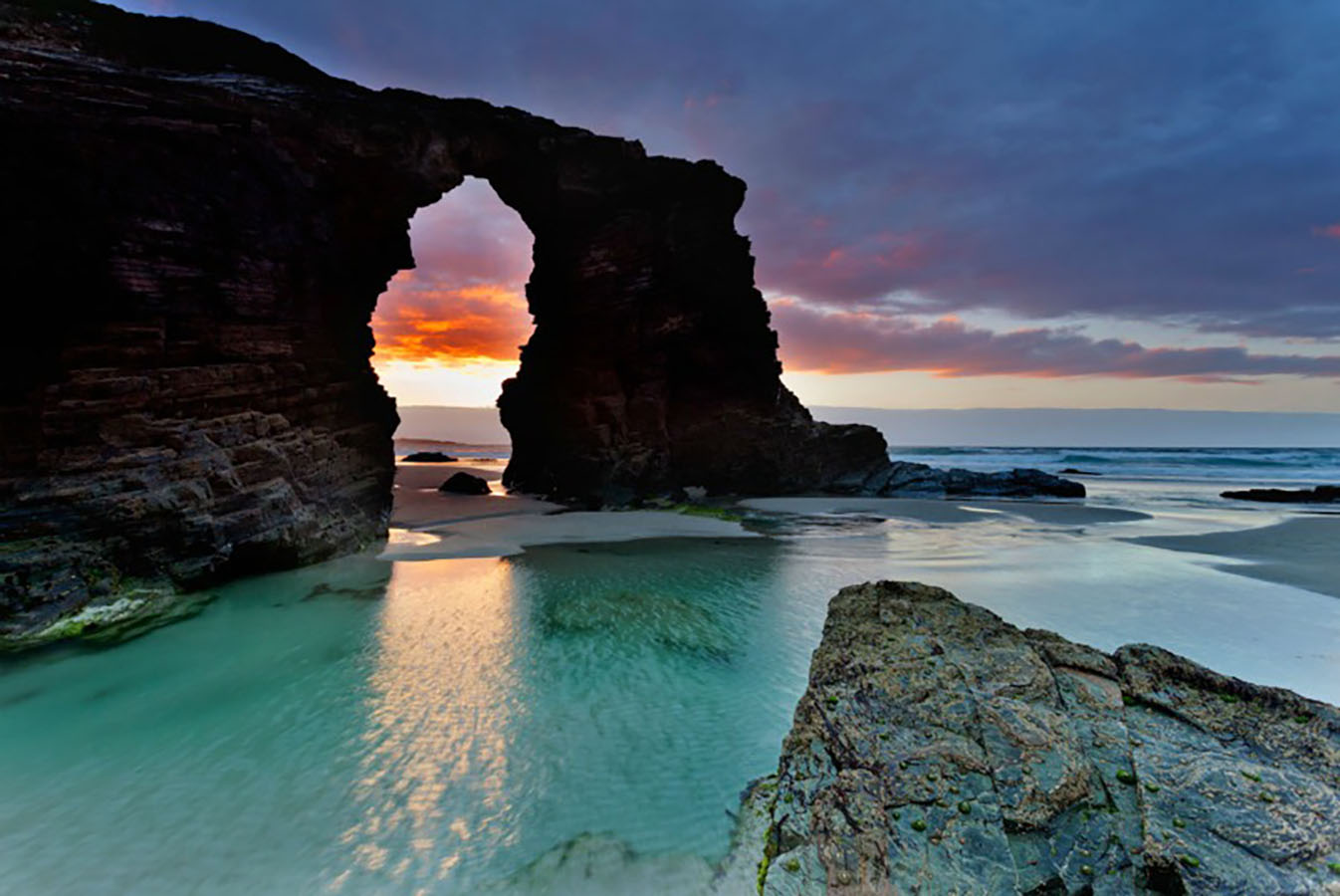En el Concello de Ribadeo  puedes encontrar Playas de gran belleza. Por supuesto La Playa de las catedrales.